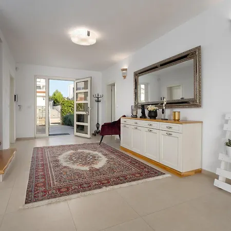 Villa Bina *