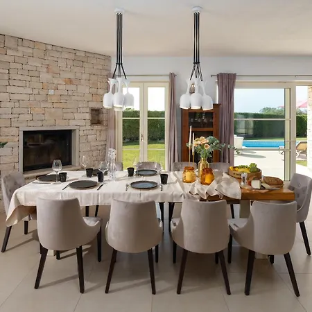 Bina Villa *
