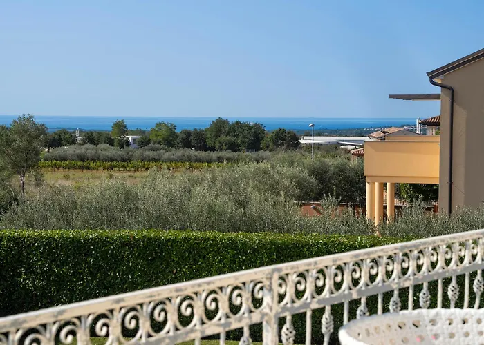 Bina Villa Labinci